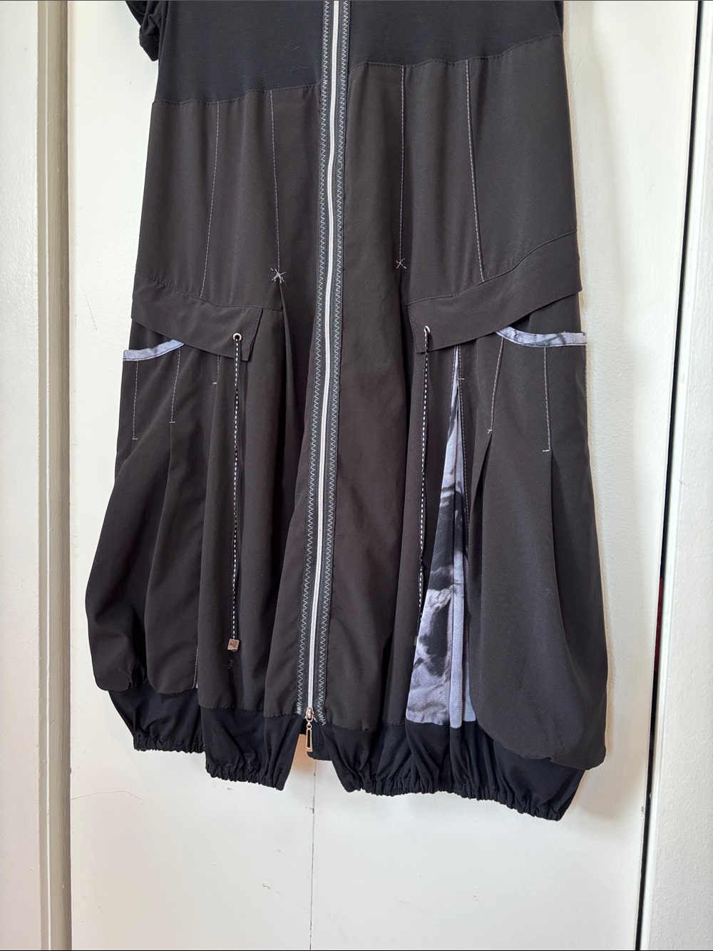 dzhavael couture Black Short-Sleeve Midi Dress with Front Zip and Pocket Details - Picture 4 of 8